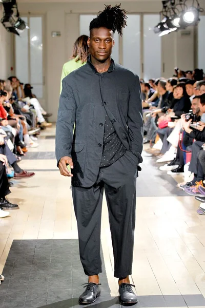 Look 35